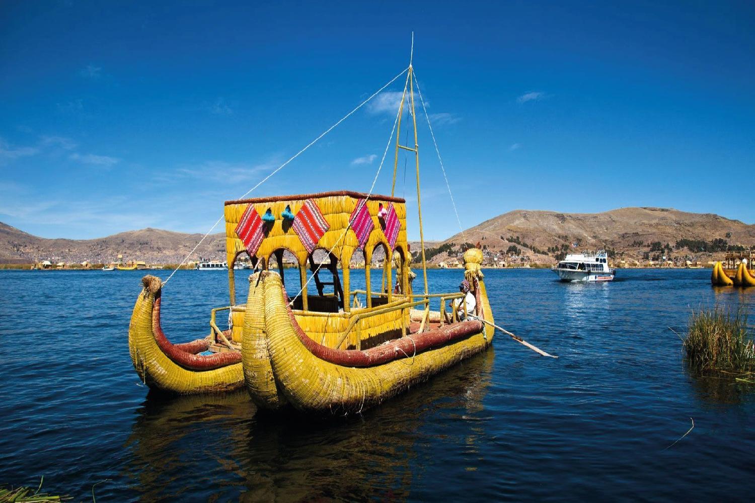 FULL DAY UROS TAQUILE